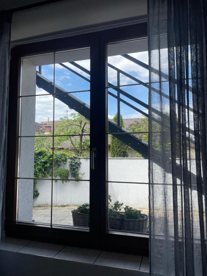 Apartment Dubnica Prejta 3 Dubnica nad Váhom Екстериор снимка