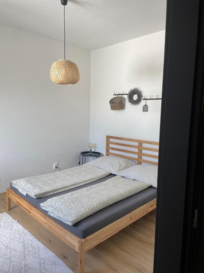 Apartment Dubnica Prejta 3 Dubnica nad Váhom Екстериор снимка