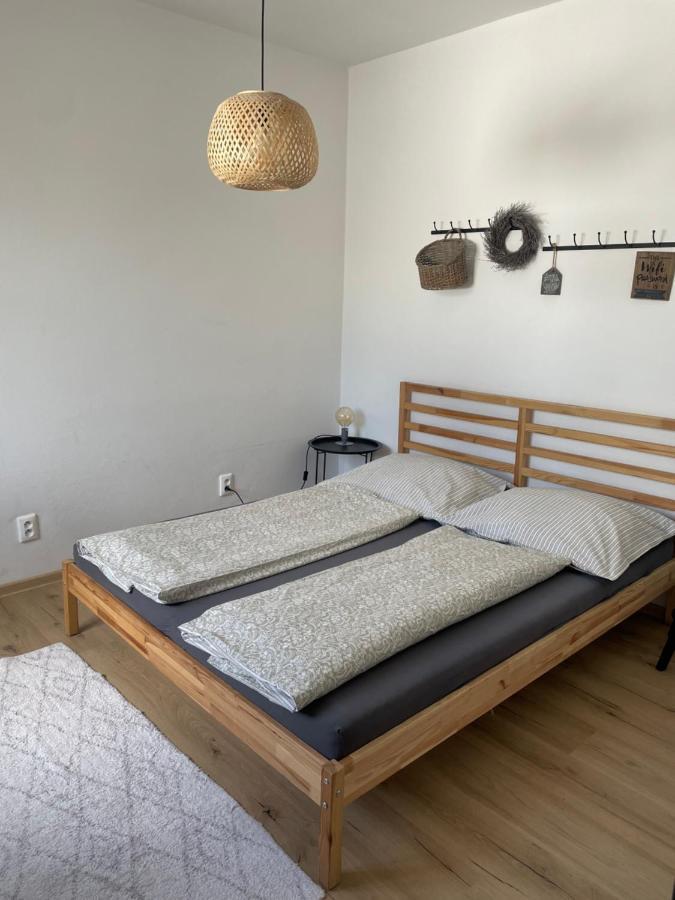 Apartment Dubnica Prejta 3 Dubnica nad Váhom Екстериор снимка